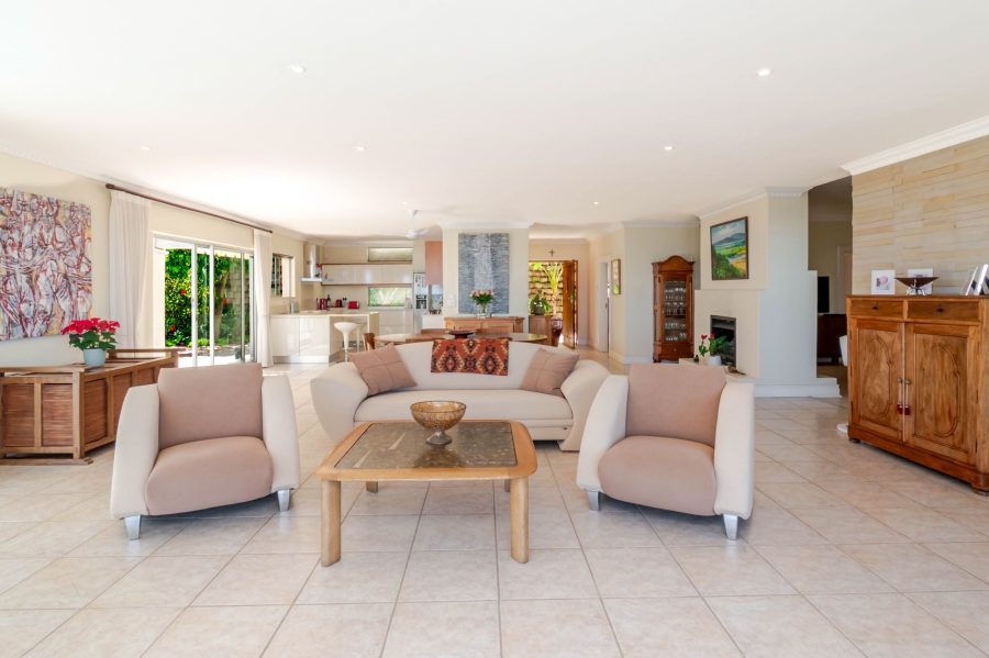 3 Bedroom Property for Sale in Sea Point Western Cape